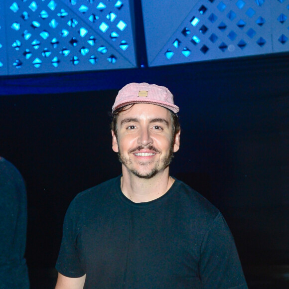 Rock in Rio 2024: Wagner Santisteban foi basiquinho de bermuda e camiseta, ambos pretos 