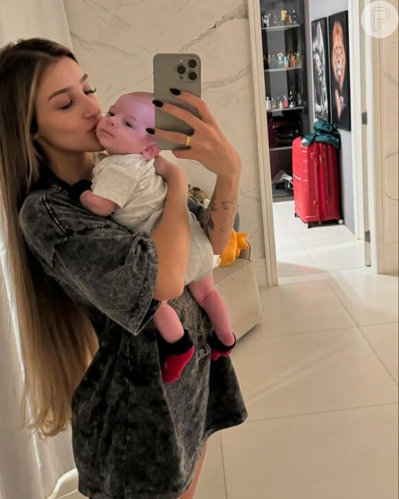 Bia Miranda já é mãe de Kaleb, seu filho com Buarque