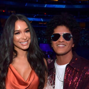 Jornal afirmou que relacionamento de Bruno Mars e Jessica Caban estava 'em ruínas'