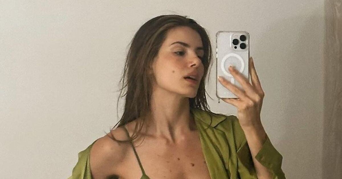 Camila Queiroz valoriza corpo definido ao renovar bronzeado em biquíni cintura baixa. Veja