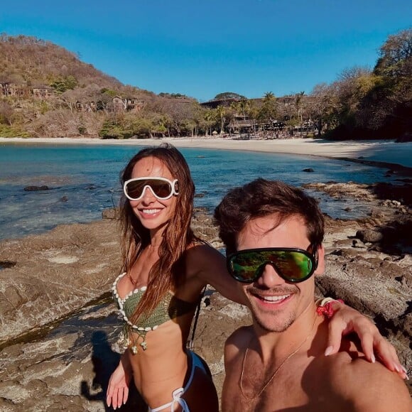 Sabrina Sato e Nicolas Prattes estão juntos há cerca de 9 meses, quando assumiram o namoro logo após o Carnaval