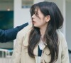 Jung So-min, atriz de 'O amor mora ao lado', possui um corte de cabelo nesta produção com algumas camadas, e um franja um pouco mais comprida. 