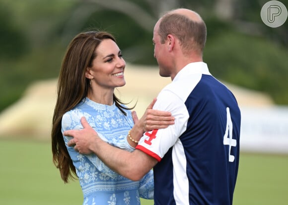 Kate Middleton e Príncipe William: revista trouxe à tona testemunhos de pessoas que, até então de forma secreta, receberam gestos carinhosos e gentis do casal real nos bastidores