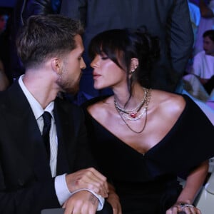 Bruna Marquezine e João Guilherme foram flagrados em momentos fofíssimos de romance no lançamento de 'Amor da Minha Vida'