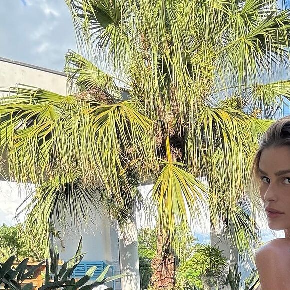 Yasmin Brunet valorizou seu bumbum avantajado em uma foto e deixou internautas apaixonados