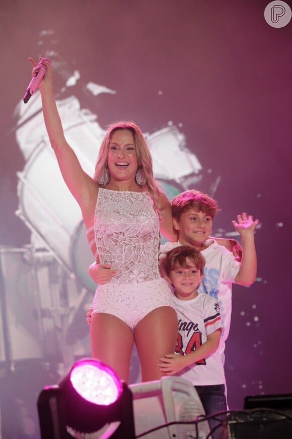 Claudia Leitte é mãe de Davi, Rafael e Bella