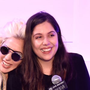 Lady Gaga é cantora; Natali Germanotta é designer e já trabalhou em looks da artista