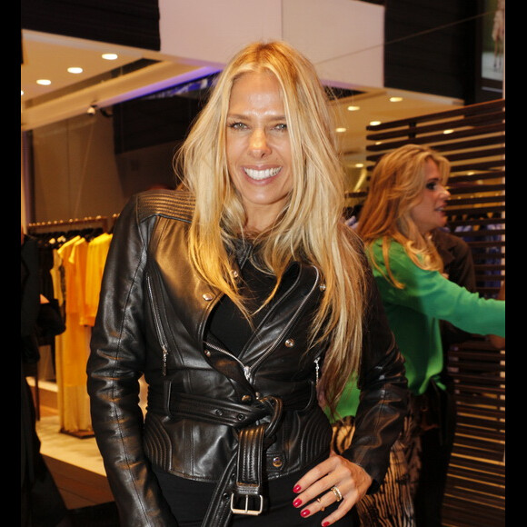 Atitude destemida de Adriane Galisteu mexeu com a internet e levou fãs à loucura