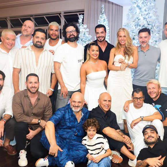 Adriane Galisteu reuniu sua equipe em sua casa em São Paulo em 6 de dezembro de 2024