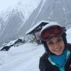 A atriz começou a semana aproveitando a neve em Mont Blanc. Ela e o marido, o cantor Michel Teló, estão de férias pela Europa