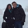 Michel Teló curte o inverno europeu na neve na companhia da mulher, Thais Fersoza