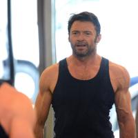 Fã de Hugh Jackman ataca o ator com barbeador elétrico em Nova York