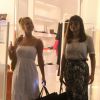 Maria Ribeiro e Carolina Dieckmann passeiam juntas em shopping no Rio, nesta sexta-feira, 27 de fevereiro de 2015
