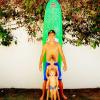 Danielle winits publica foto do namorado, Amaury Nunes, com os filhos, Noah, de 5 anos, e Guy, de 2 anos