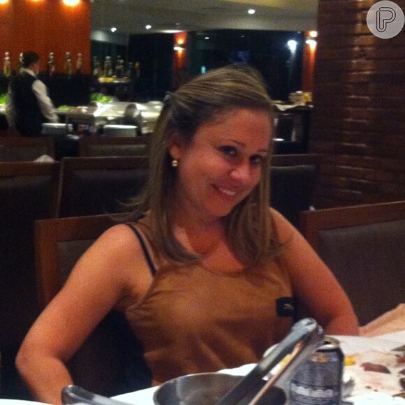 Luciana Sobreira, apontada como novo affair de Roberto Carlos, comemorou aniversário nesta quinta-feira, 2 de maio de 2013