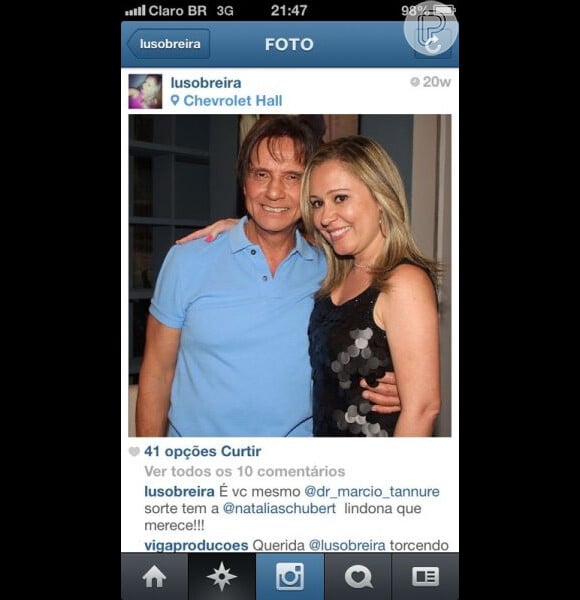 Luciana Sobreira passou a noite do dia 1º de maio no show de Roberto Carlos, em São Paulo. Ela teria ido encontrar o cantor no jatinho da família Marinho, como a própria mostrou no Twitter
