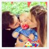 Alessandra Ambrósio comemorou o aniversário de 1 ano do filho, Noah Phoenix com antecedência, em 5 de maio de 2013