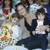 Luiza Valdetaro levou a pequena Maria Luiza ao 'Disney on Ice - Vamos Festejar'