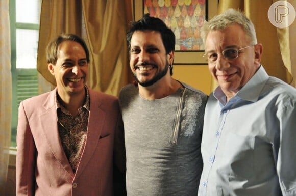 Marco Nanini posa com Pedro Cardoso e Lúcio Mauro Filho