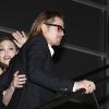 Brad Pitt e Angelina Jolie são casados e têm seis filhos