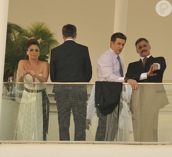 Helô (Giovanna Antonelli) e Stenio (Alexandre Nero) finalmente se casam em 'Salve Jorge'