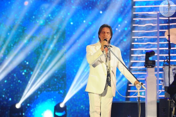 Roberto Carlos vai ser um dos homenageados do Billboard Latin Music Awards 2015 e será uma das atrações da premiação que acontece em Miami, no dia 30 de abril