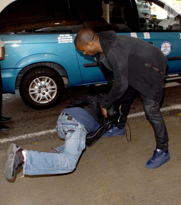 Uma das exigências do fotógrafo Daniel Ramos é que Kanye West pedisse desculpas publicamente