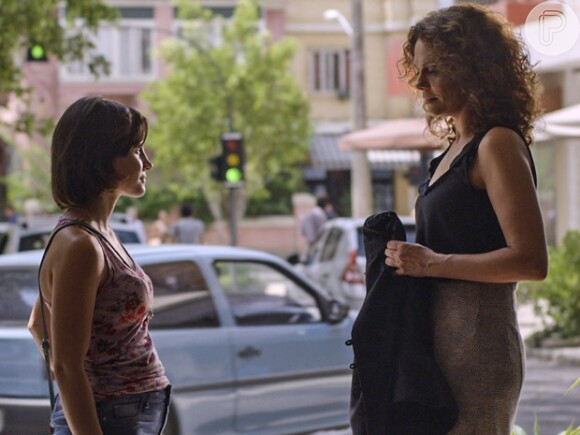 Irene (Malu Galli) decide adotar o bebê que Diana (Bianca Comparato) vai ter, em 'Sete Vidas', em abril de 2015