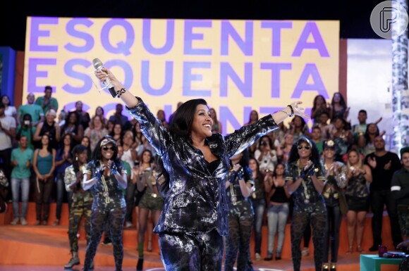Regina Casé comemora o sucesso do programa 'Esquenta!' e deu uma entrevista para o jornal carioca 'Extra', nesta segunda-feira, 20 de maio de 2013