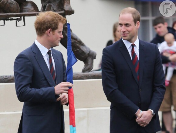 Príncipe William e príncipe Harry visita o Help For Heroes Recovery Centre, em Londres. No evento, o futuro papai William comentou sobre a ansiedade pela chegada do primeiro filho
