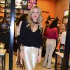 Na noite da última quinta-feira, 23 de abril de 2015, Fiorella Mattheis esteve na inauguração da loja da Dermage em São Paulo