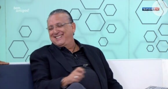 No 'Bem, Amigos!', programa do SporTV, Galvão Bueno explicou, nesta segunda-feira (27), o selinho em Pedro Bial, que ganhou grande repercussão: 'É um querido amigo. A gente faz isso com muita brincadeira, com muito carinho'