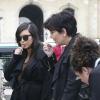 Kim Kardashian está em Paris, na França, com a mãe, Kris Jenner