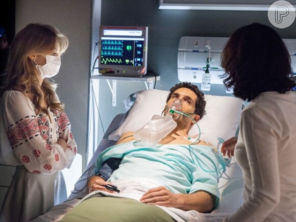 Júlia (Isabelle Drummond) é obrigada a mentir para Felipe (Michel Noher) sobre o verdadeiro estado de Miguel (Domingos Montagner) após a cirurgia no capítulo da novela 'Sete Vidas', que vai ao ar nesta quinta-feira, 7 de maio de 2015