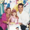 Marina Ruy Barbosa com seus pais no aniversário de 5 anos