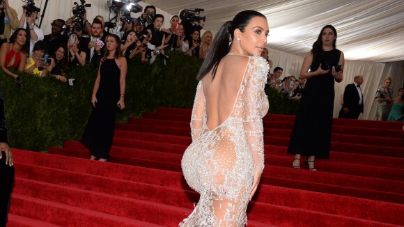 Marca revela manequim de Kim Kardashian: '38 sob medida e 40 no bumbum'