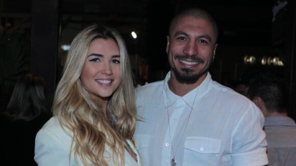 Fernando e Aline, do 'BBB', curtem festa com presença de Zilu e famosos, no Rio