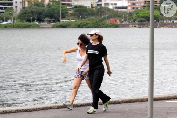 Para manter o corpo em forma, Débora procura sempre se exercitar. Não é raro encontrar a atriz fazendo suas caminhadas em volta da Lagoa Rodrigo de Freitas, Zona Sul do Rio
