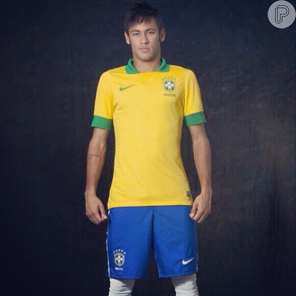 Após jogo da seleção, Neymar deve pegar jatinho disponibilizado pelo Barcelona para ir à Espanha e cumprir alguns compromissos, segundo coluna em 29 de maio de 2013