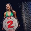 Camila Oliveira, ring girl do programa 'The Ultimate Fighter Brasil' foi apontada como o novo affair de Alexandre Pato. Mas ela desmentiu conhecer o jogador em entrevista ao Purepeople, em 31 de maio de 2013