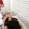 Carolina Villar, mulher de Marcello Antony, se submeteu a um tratamento de dermopigmentação para corrigir falhas da sobrancelha