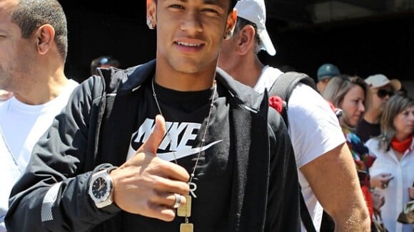 Veja fotos do primeiro dia de Neymar no Barcelona ao lado de Bruna Marquezine