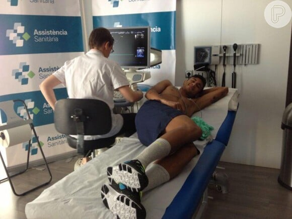 O atacante passou por uma bateria de exames médicos antes da apresentação no Camp Nou nesta segunda-feira, 3 de junho de 2013