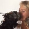 Xuxa é apaixonada por animais e já mostrou um vídeo paparicando seus dois cachorrinhos, Dudu e Nina, ambos da raça Yorkshire