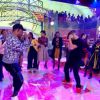 Caio Castro, Márcio Victor e Arlindo Cruz cantam e dançam 'Gordinho Gostoso'