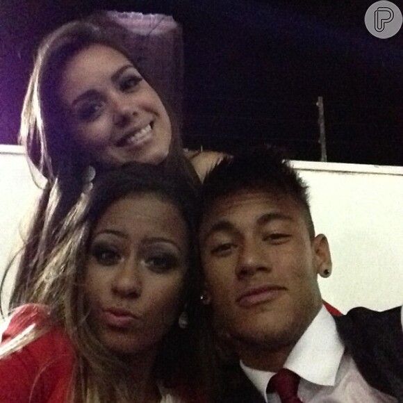 Neymar brincou muito com a irmã, Rafaella, e uma amiga