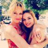 Melanie Griffith postou fotos ao lado de Stella: 'Nossa anjinho é incrível. O início de um novo capítulo em sua vida! Liberdade', escreveu