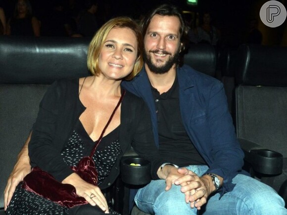 Adriana Esteves e Vladimir Brichta conferiram a pré-estreia do filme 'Muitos Homens Num Só', do qual o ator é protagonista, na noite desta terça-feira, 9 de junho de 2015, no Cine Odeon, Centro do Rio de Janeiro