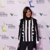 Beth Goulart aposta em combinação de preto e branco para o 26º Prêmio da Música Brasileira