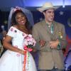 Cris Vianna e Joaquim Lopes se casam em festa junina